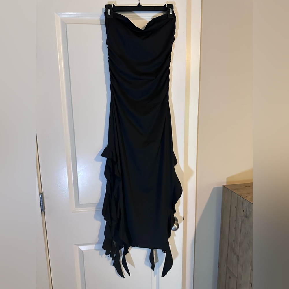 Bodycon Ruffle Dress - Picture 3 of 4